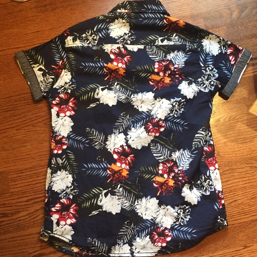 Free Planet Hawaiian Shirt Button-Up - Picture 6 of 6